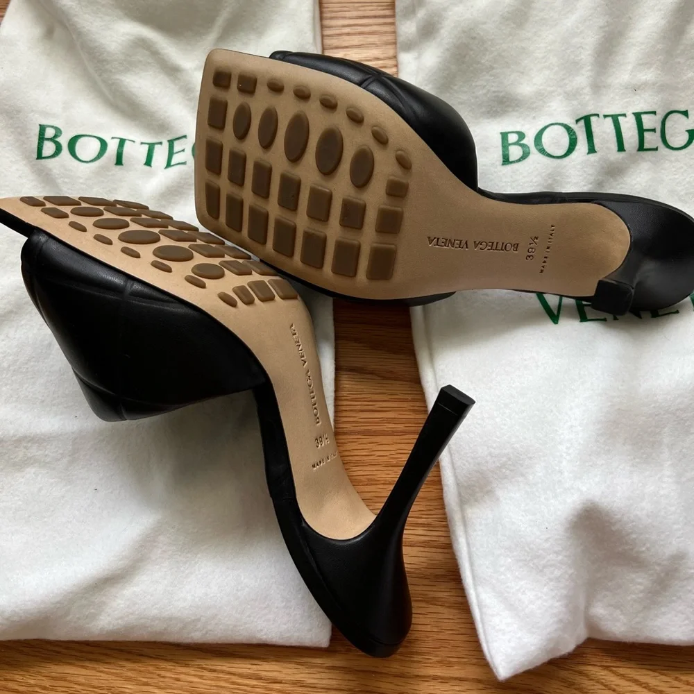 Bottega Veneta Lido Leather mules - Picture 3 of 5